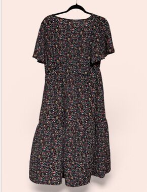 Emery Rose Multicolor Floral Midi Dress